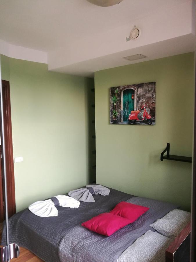 Apartments 4 You Krawiecka Wroclaw Bagian luar foto